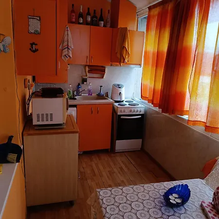 на центъра на до фонтаните Warna